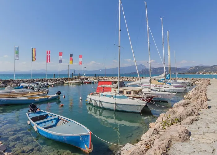 Bardolino Fronte Lago Di Garda, La Finestra Sull\'Acqua